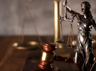 Богиня правосудия Фемида. Поздравление на праздник