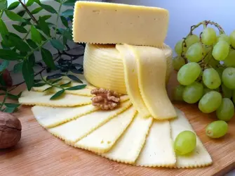Рецепт сыра. Открытка с поздравлением